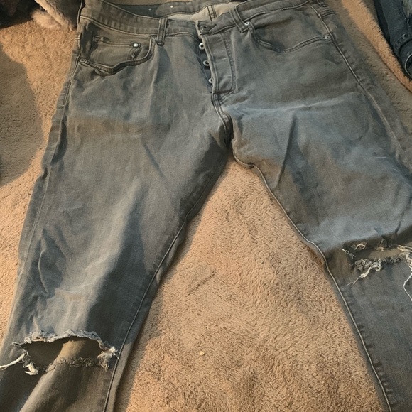 Jeans - Picture 1 of 2